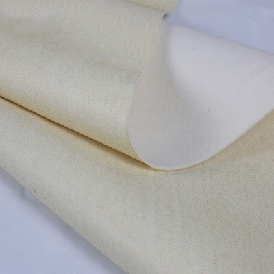 Un bon prix. Tissu filtrant perforé par aiguille industrielle non tissé de polyester pour le sac de collecteur de poussière en ligne